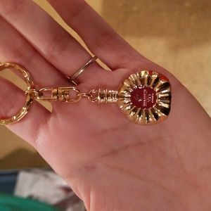 🛒$3 with bundle Remy Martin Goldtone keychain